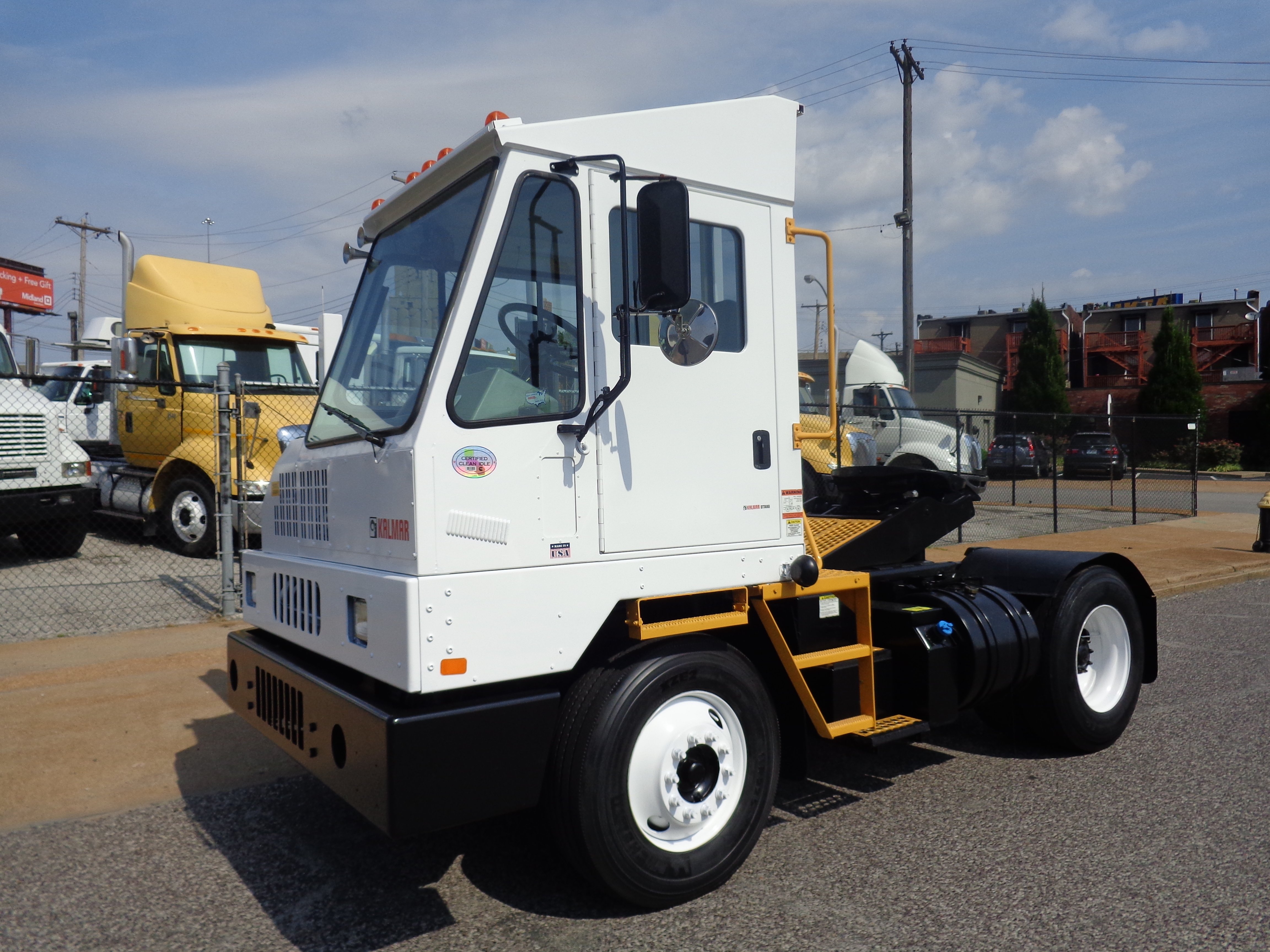 Yard Spooter Trucks