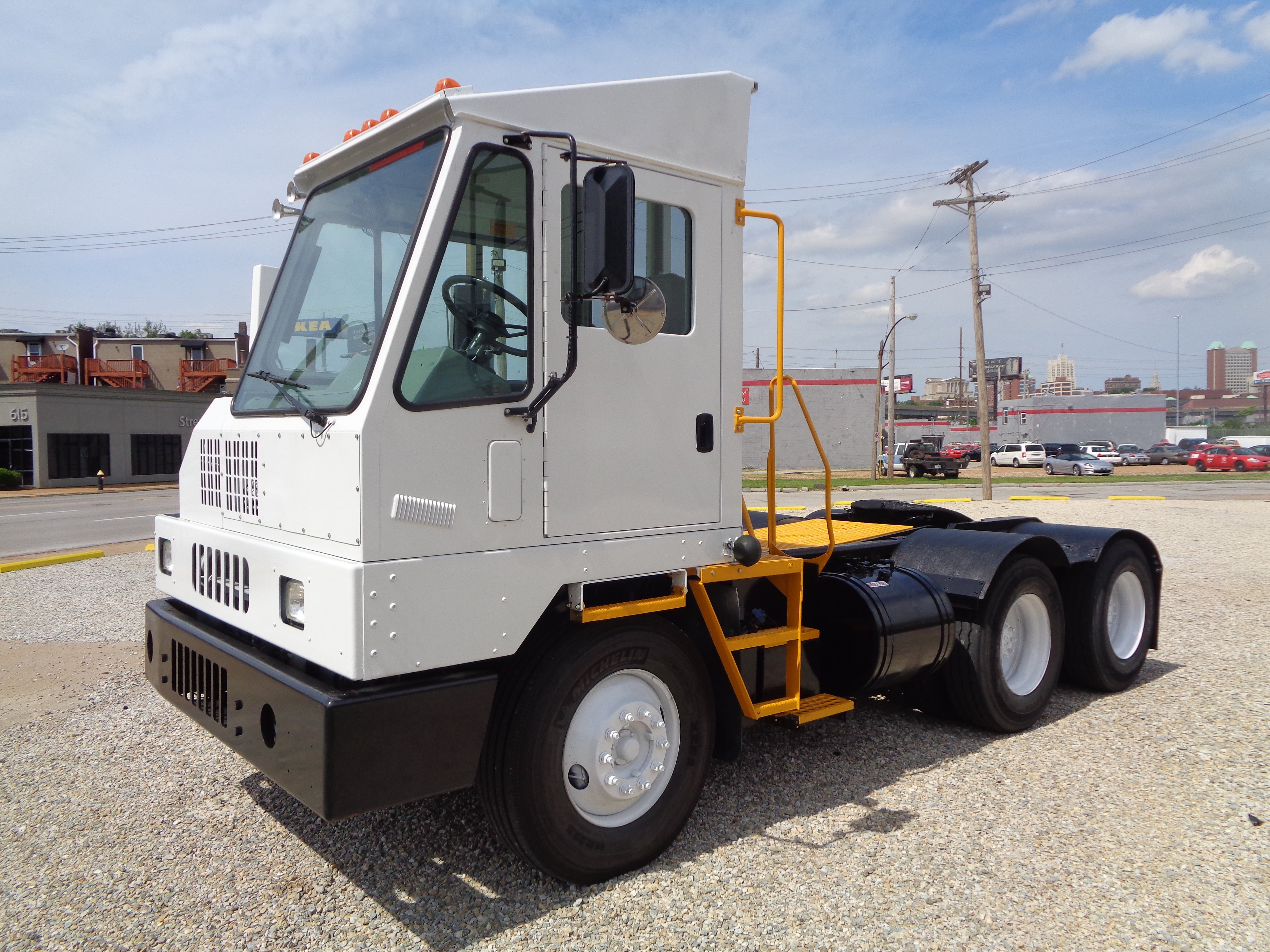 Yard Spooter Trucks