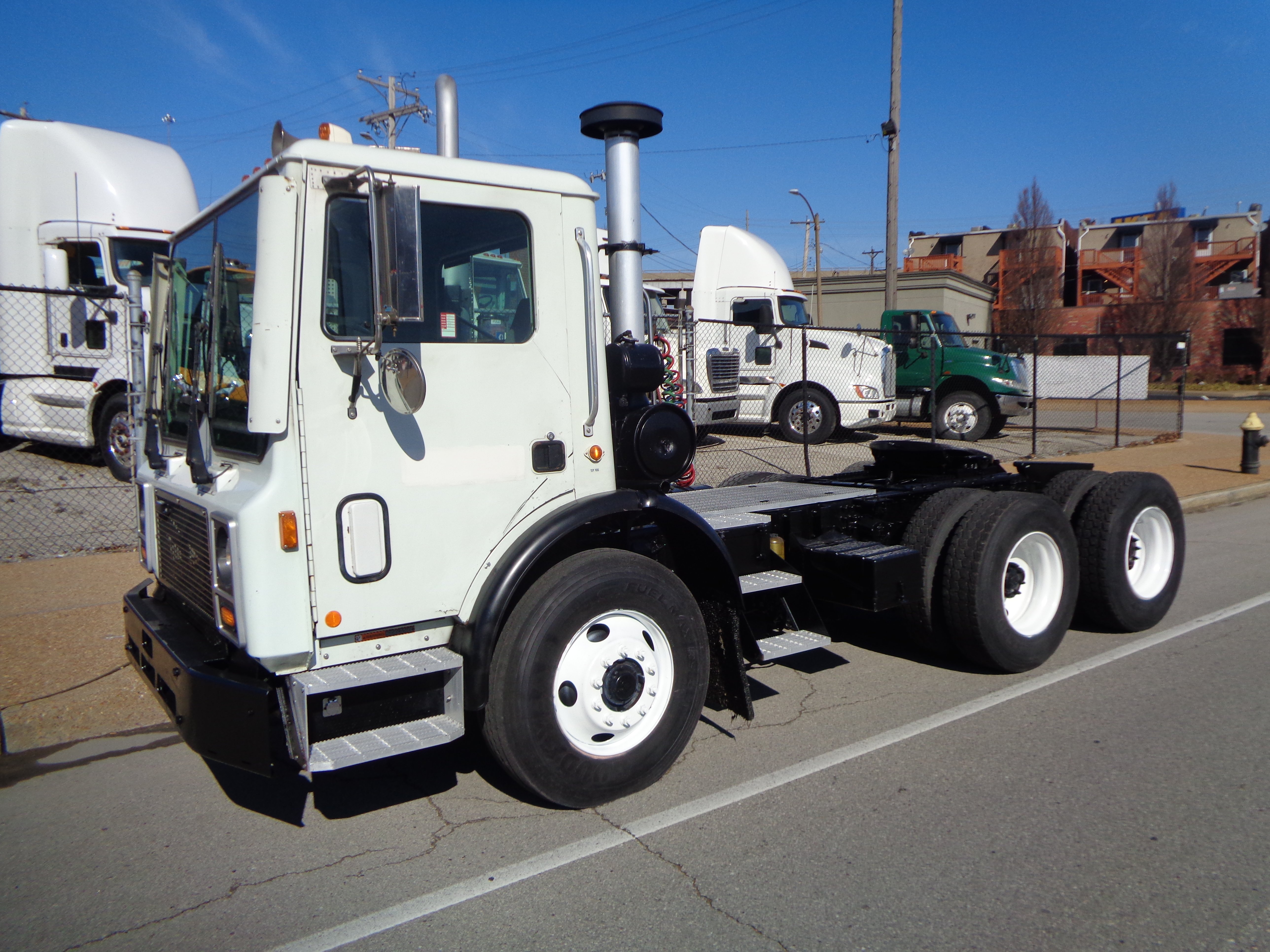 Yard Spooter Trucks